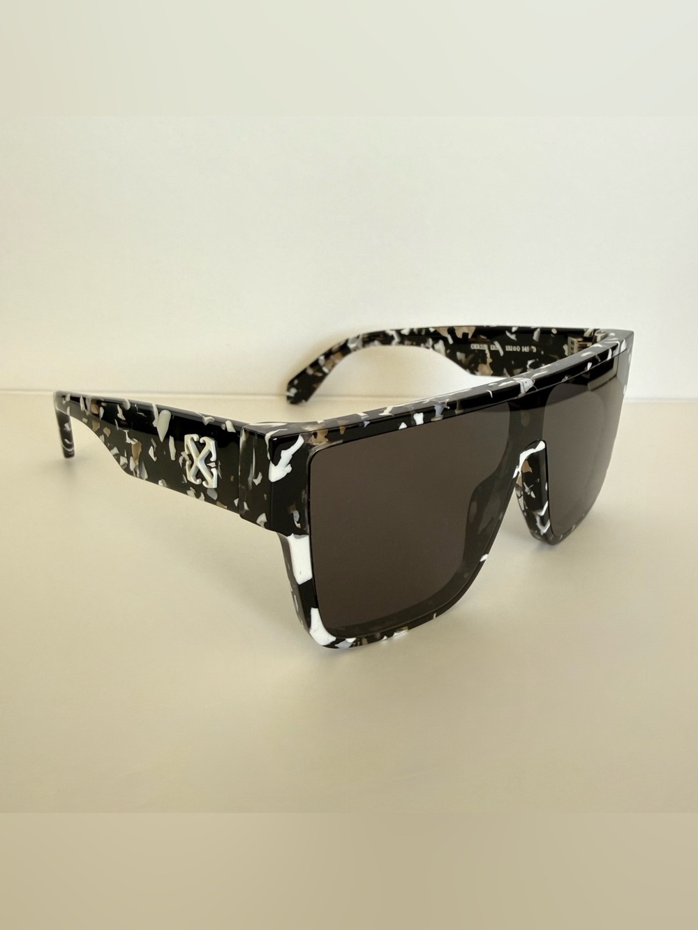 NEW!!! Off-White unisex sunglasses OERI13J 1207 Authentic